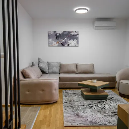 View 44 * 아란젤로바츠