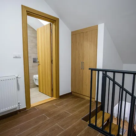 View 44 Apartamento *